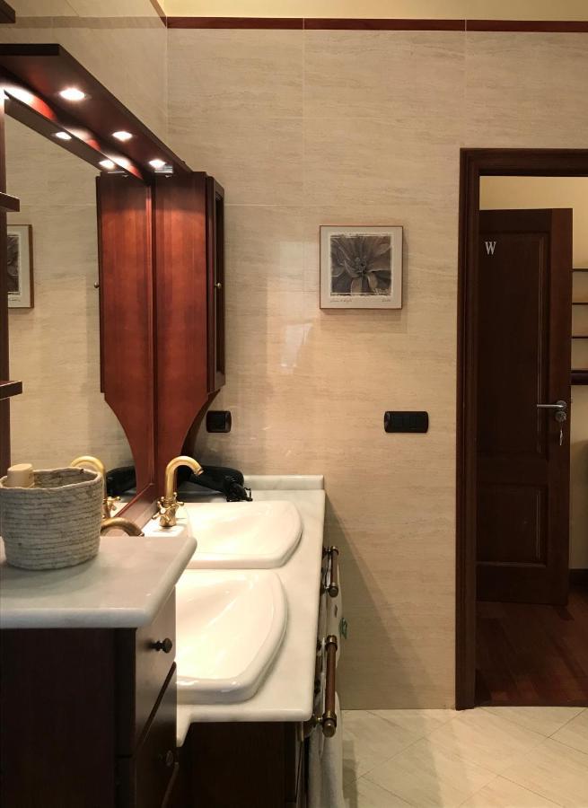 Hotel Batan Vilalba Bagian luar foto