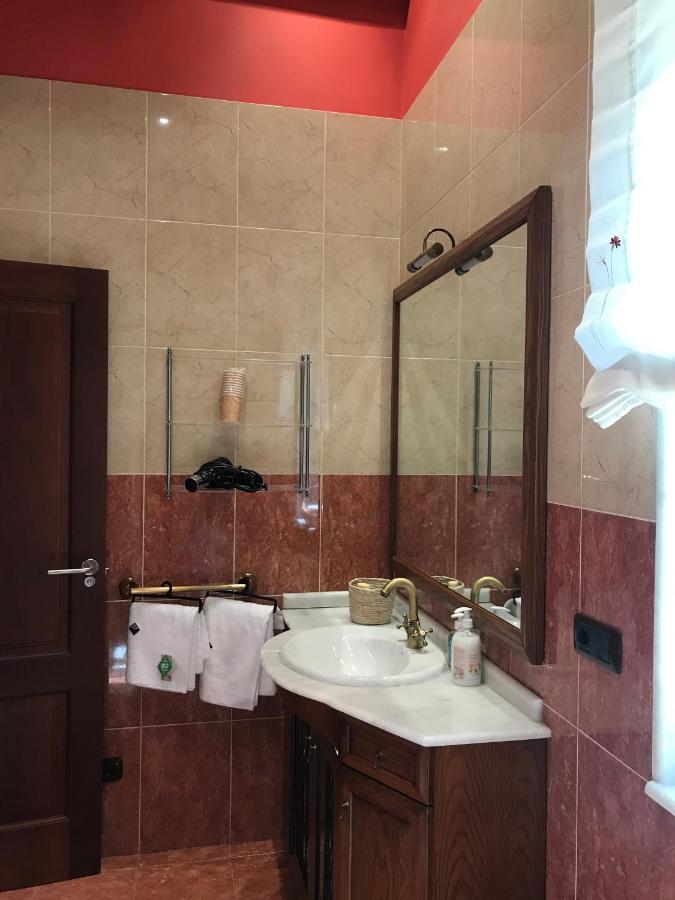 Hotel Batan Vilalba Bagian luar foto