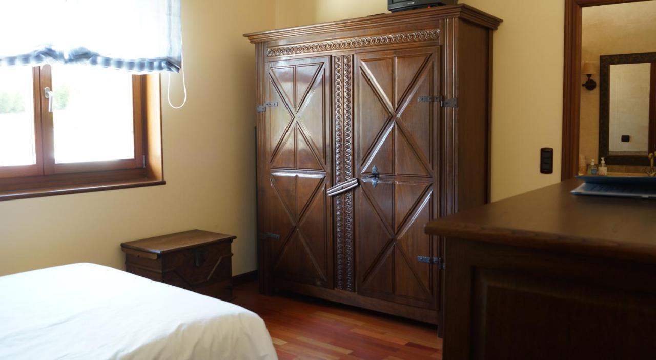 Hotel Batan Vilalba Bagian luar foto